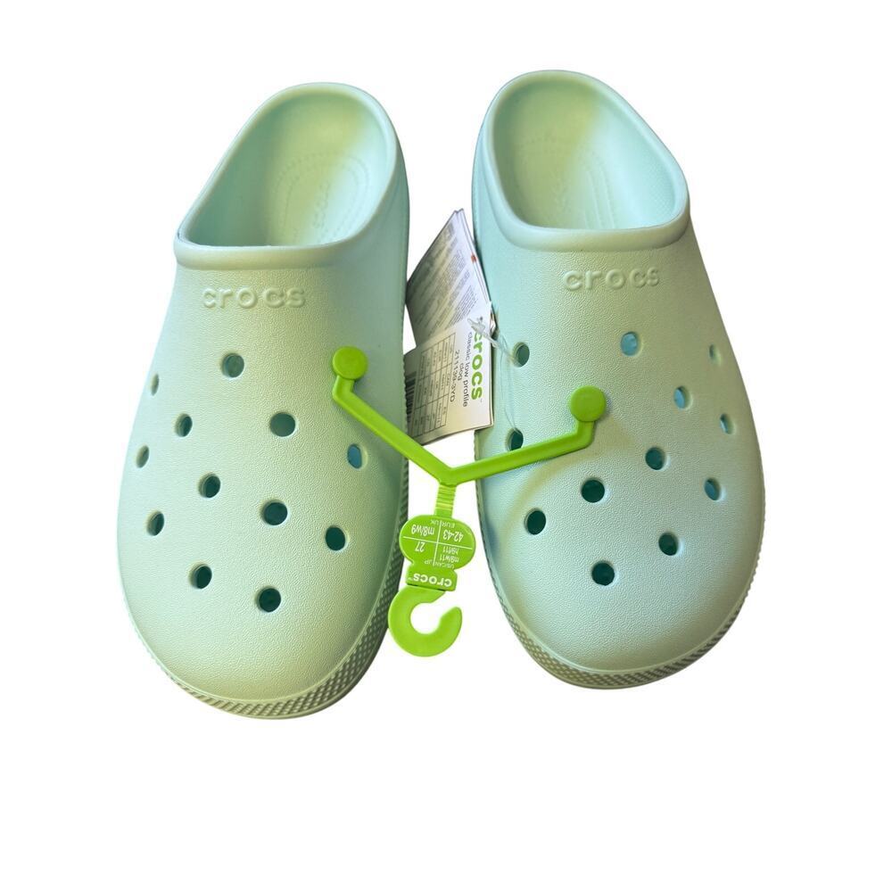 Light turquoise NWT crocs womens size 11